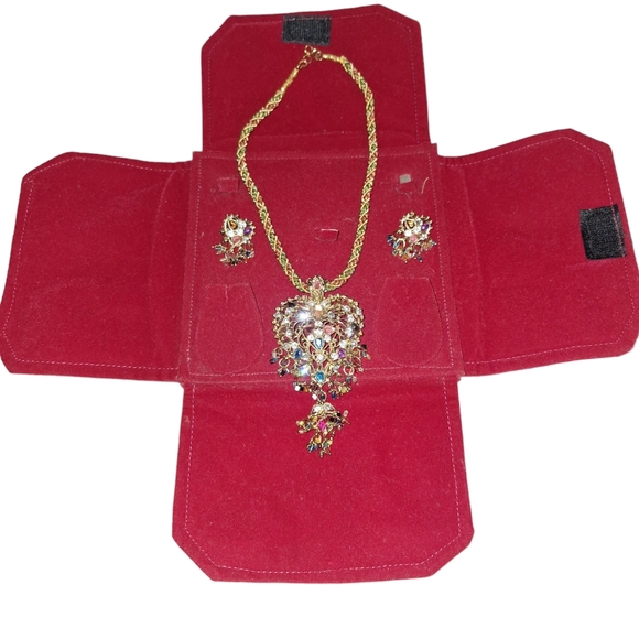 Heavy elaborate multicolor chain and earring set with case - Picture 5 of 5